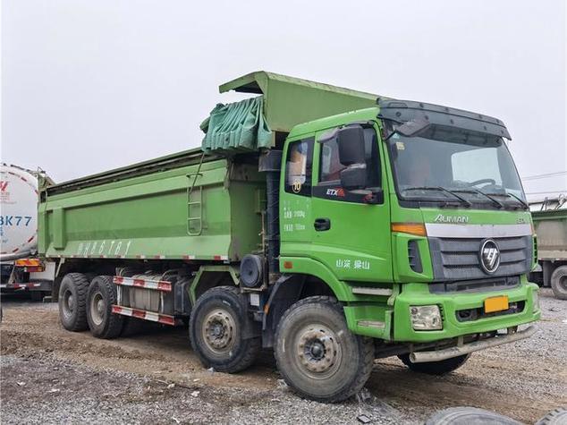 新型環(huán)保渣土運輸車的亮相與管理提升